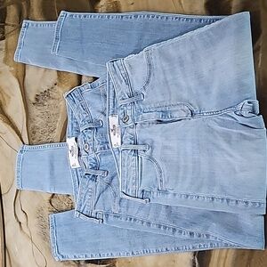 2 PAIRS Hollister curvy high rise jean legging 3S